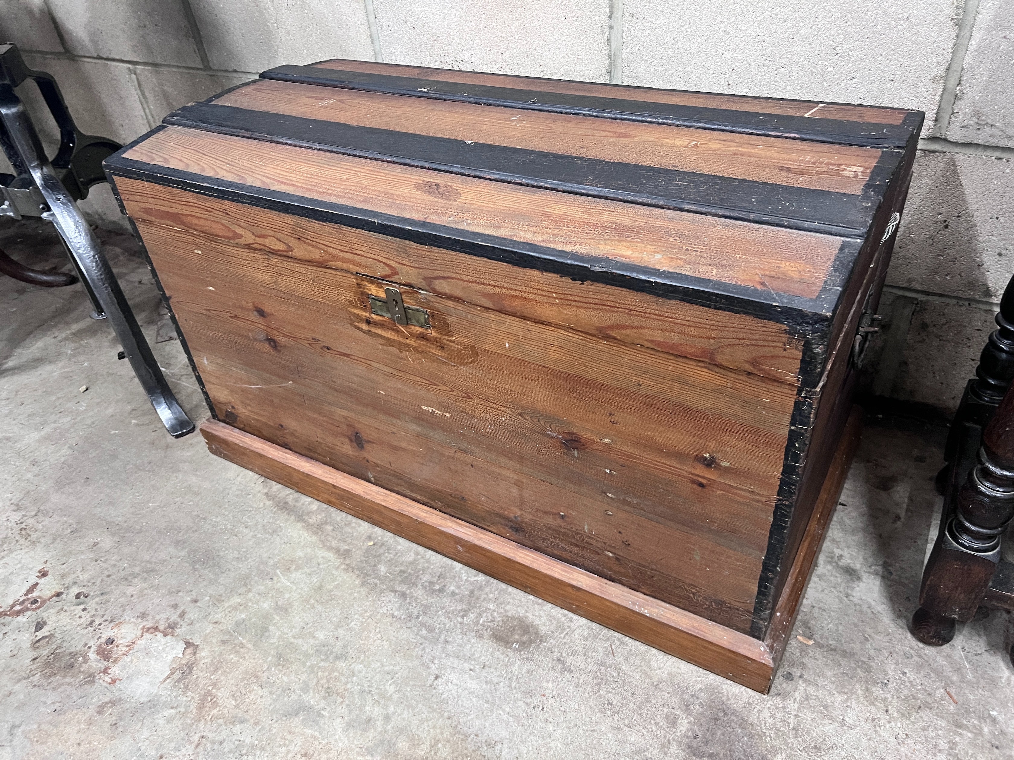 A marvered pine dome top trunk, width 95cm *Please note the sale commences at 9am.